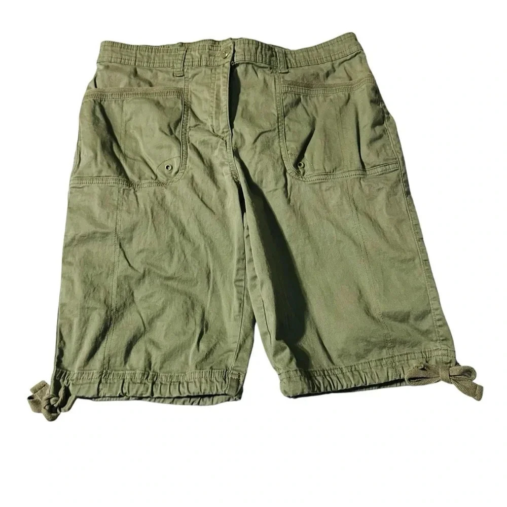 Karen Scott women's side 8P military green shorts